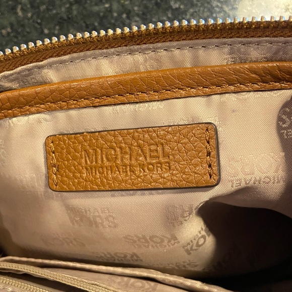 Michael Kors Wristlet Purse - Picture 9 of 14